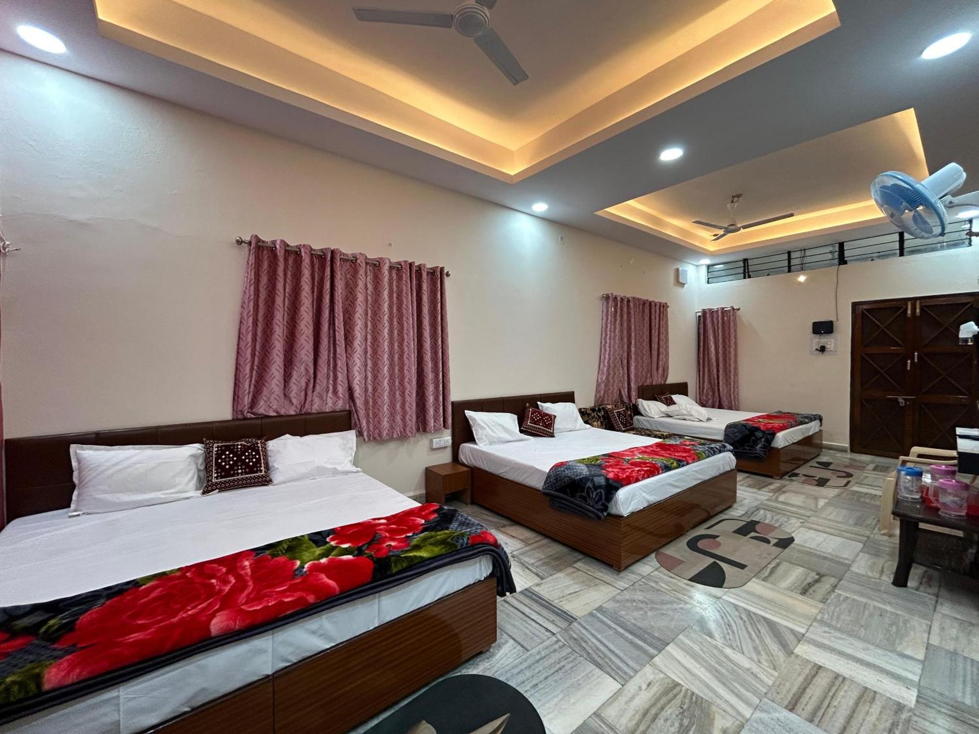 Bed and Breakfast Aashirwad Residency Ujjain Exterior foto